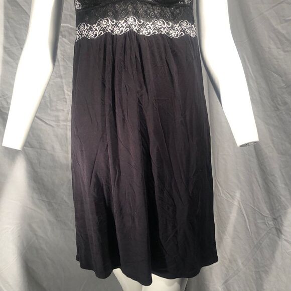 Cool Nights Lingerie  - Picture 3 of 6